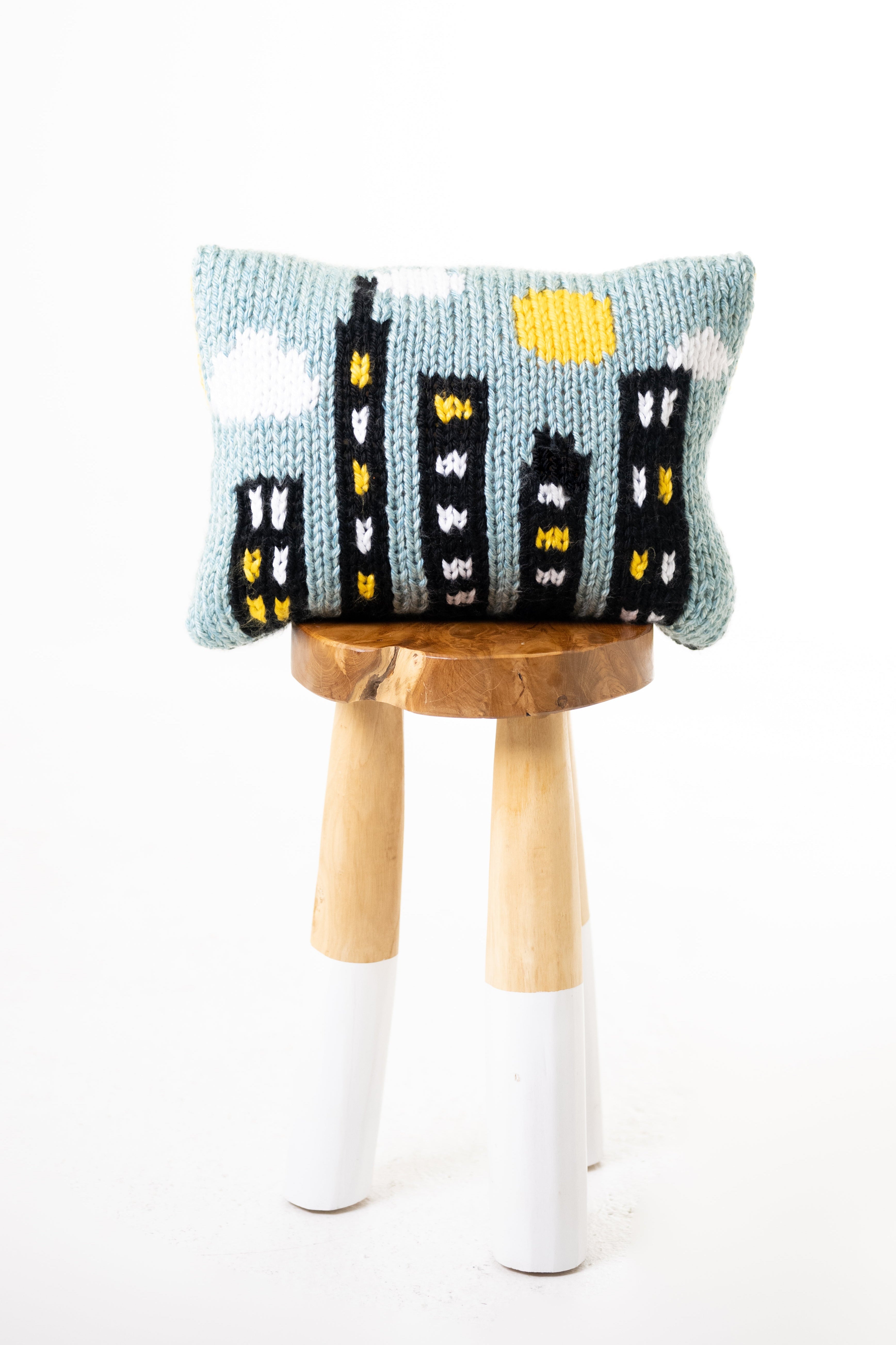 City Skyline Pillow (Knit)