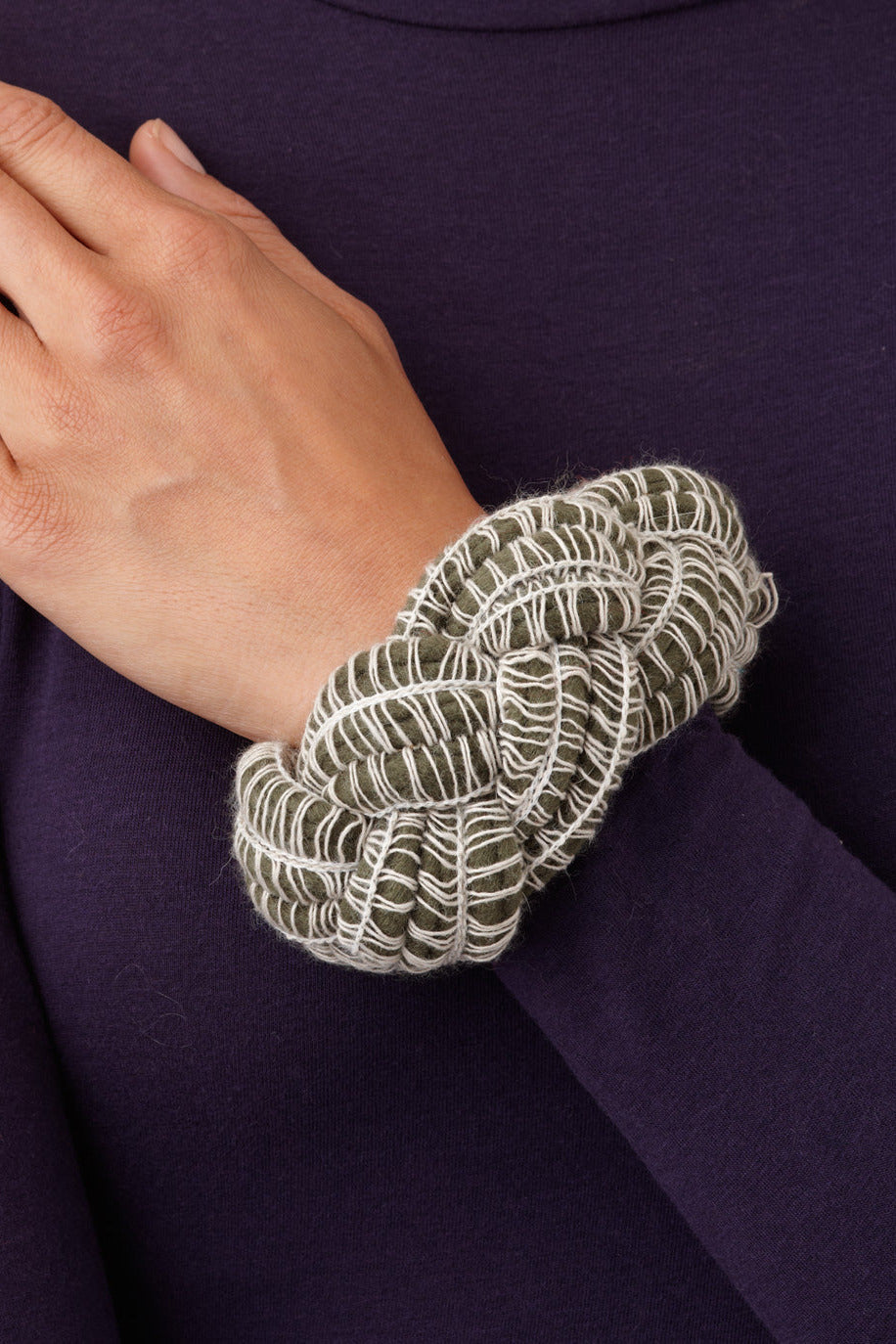Braided Bracelet (Crafts) - Version 3