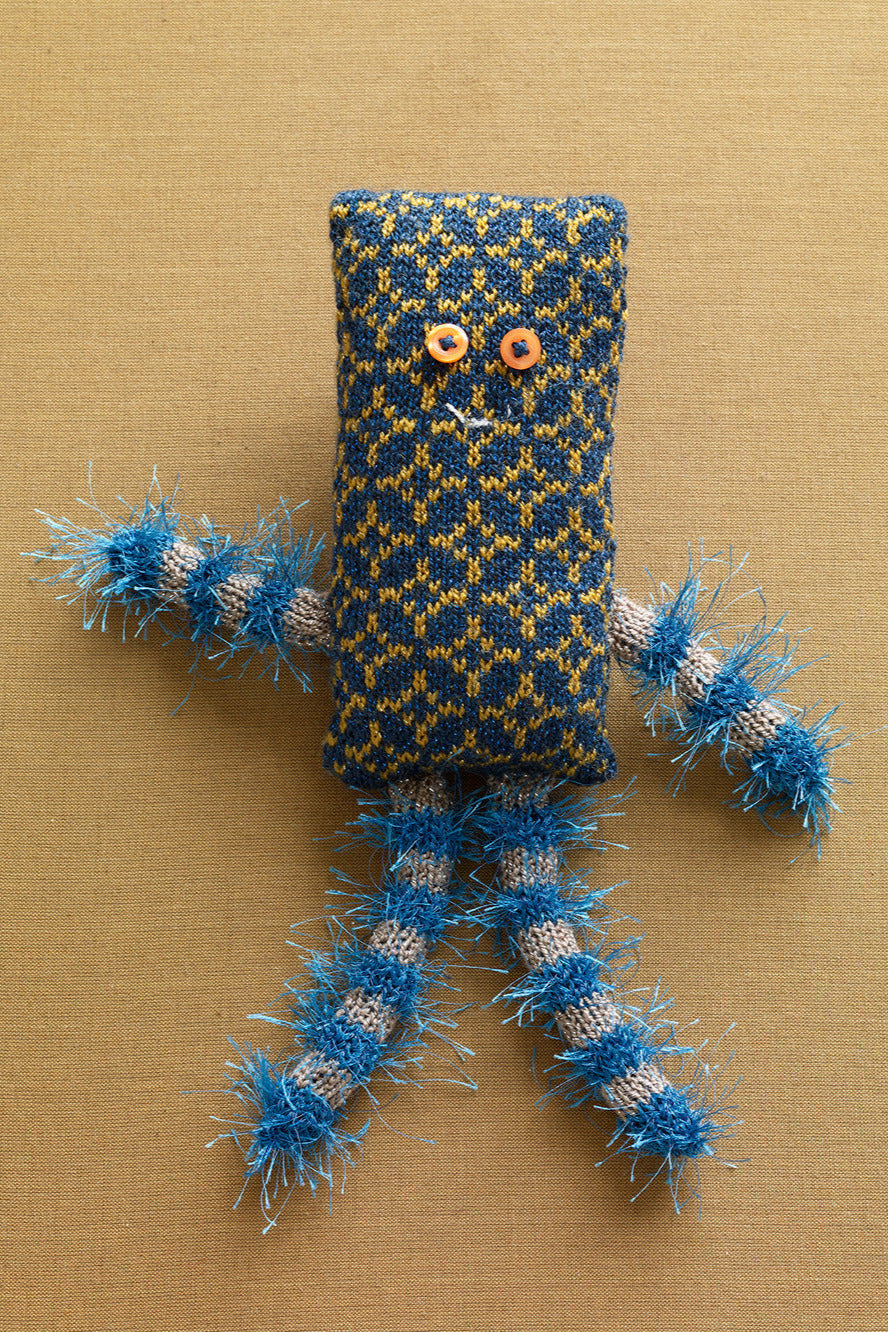 Brocade Sally Doll Pattern (Knit)