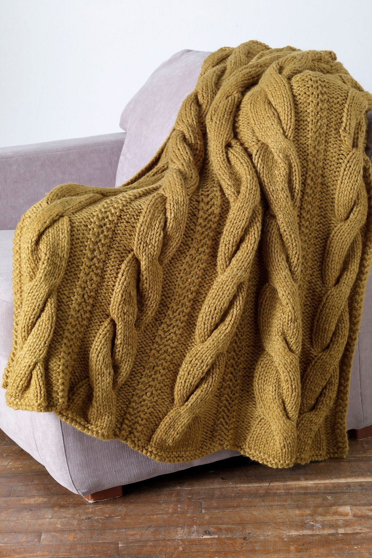 Classic Cable Throw Pattern (Knit)
