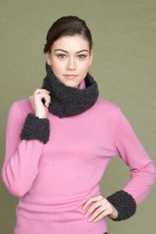 Collar and Cuffs (Knit)