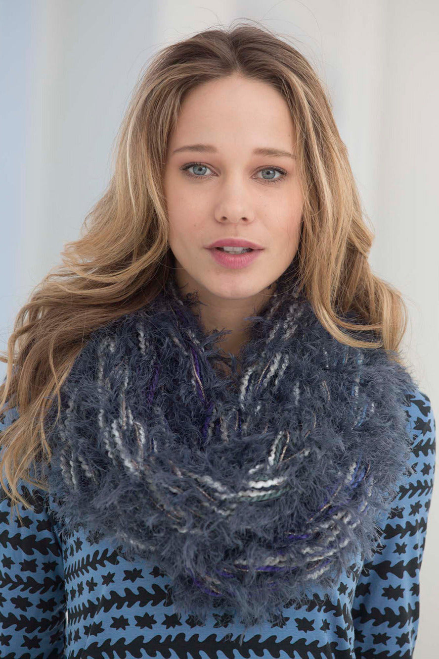 Multi Yarn Arm Knit Cowl Pattern