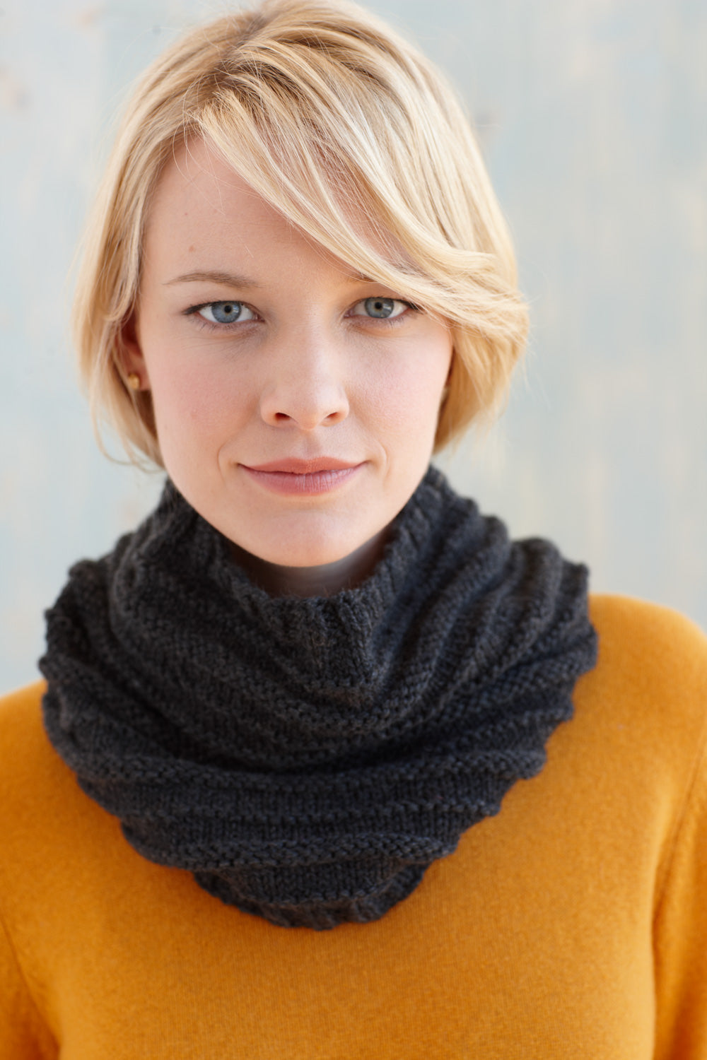 Charcoal Cowl Pattern (Knit)