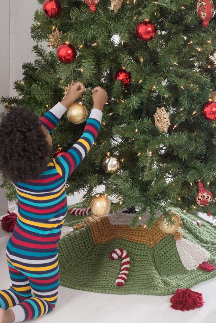 Candy Cane Crochet Tree Skirt - Version 1