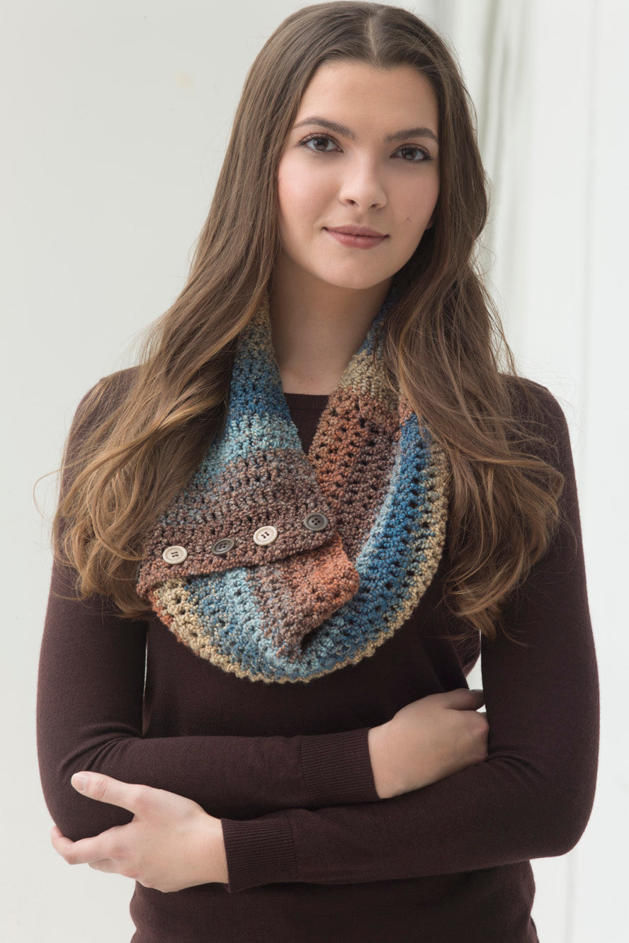 Buttoned Cowl (Crochet)