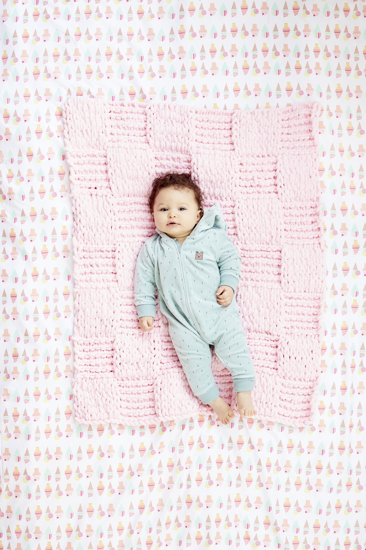 Checkerboard Baby Blankie (Crafts)
